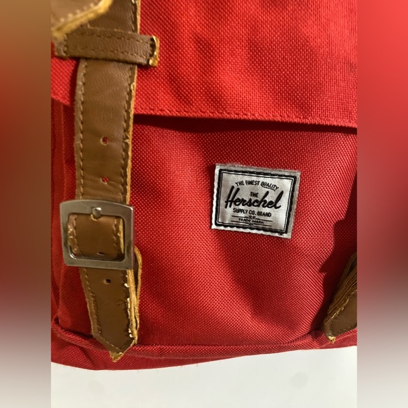 Herschel Backpack 🎒 - Picture 2 of 8